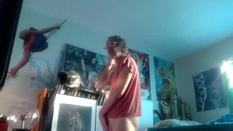 Snapshot of bottomboo7 chatting on 10/18/25, 12:06 Bottomboo7 online show from 10/18/25, 12:06