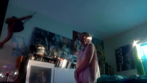 Snapshot of bottomboo7 chatting on 10/19/25, 12:06 Bottomboo7 online show from 10/19/25, 12:06