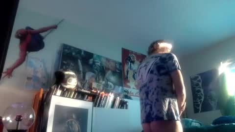 Snapshot of bottomboo7 chatting on 10/23/25, 12:04 Bottomboo7 online show from 10/23/25, 12:04