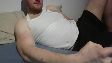 Snapshot of bottomtsinner chatting on 10/14/25, 06:42 bottomtsinner online show from 10/14/25, 06:42