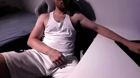 Snapshot of bottomtsinner chatting on 07/27/26, 12:39 bottomtsinner online show from 07/27/26, 12:39