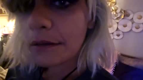 bouncybronze online show from 09/23/25, 06:38