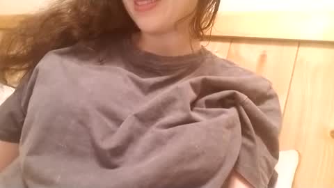 Bouncy Queen Majesty online show from 09/12/25, 12:27