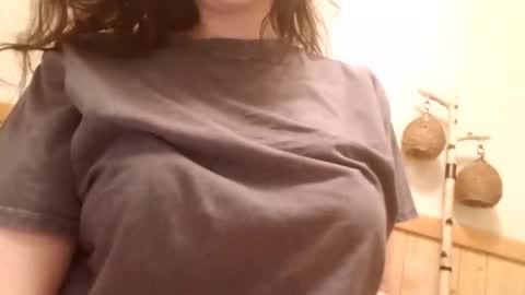 Bouncy Queen Majesty online show from 09/16/25, 06:53