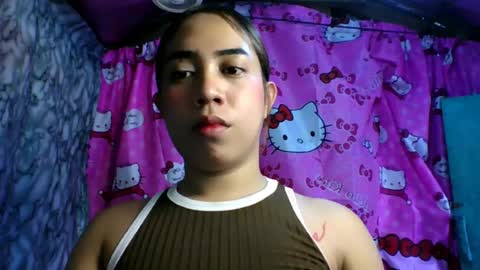 Snapshot of bowtoyorqueen chatting on 07/18/26, 05:55 bowtoyorqueen online show from 07/18/26, 05:55