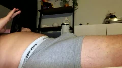 boxerbro123 online show from 10/08/25, 06:38