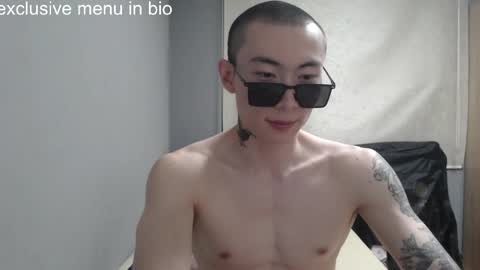 Snapshot of boxman556990 chatting on 06/03/26, 04:26 boxman556990 online show from 06/03/26, 04:26