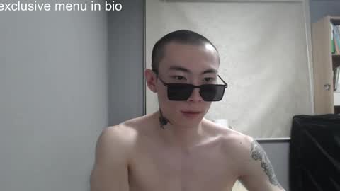 Snapshot of boxman556990 chatting on 06/04/26, 04:51 boxman556990 online show from 06/04/26, 04:51