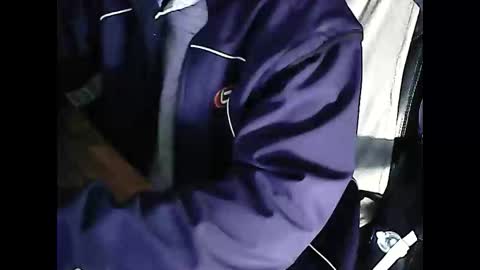 boy21000 online show from 10/27/25, 06:56