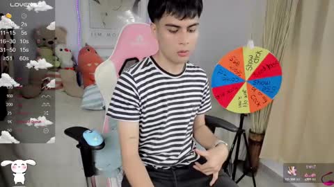 Snapshot of boy_andy__ chatting on 03/07/25, 07:05 Aaron online show from 03/07/25, 07:05