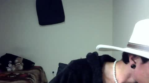 Boy Astro online show from 01/06/25, 12:02