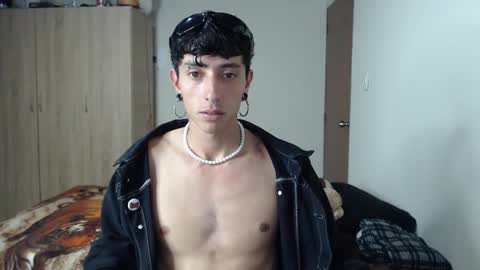 Boy Astro online show from 02/12/25, 01:19