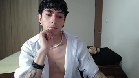 Boy Astro online show from 02/28/25, 01:05