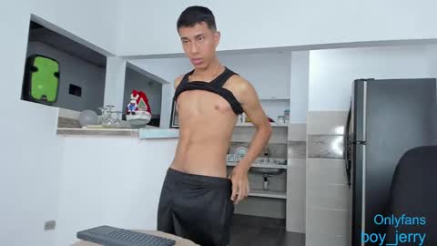 Snapshot of boy_jerry chatting on 12/19/24, 04:23 boy_jerry online show from 12/19/24, 04:23