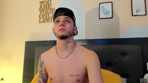 Snapshot of boy_mathew chatting on 07/17/26, 11:28 Mathew online show from 07/17/26, 11:28