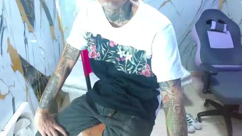 Snapshot of boy_tatto77 chatting on 01/13/26, 06:13 boy_tatto77 online show from 01/13/26, 06:13