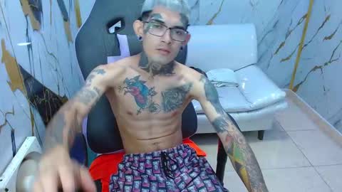 Snapshot of boy_tatto77 chatting on 02/13/26, 07:10 boy_tatto77 online show from 02/13/26, 07:10