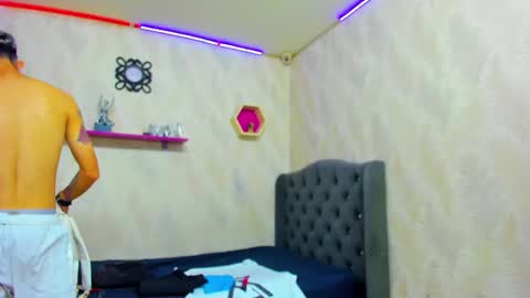 Snapshot of boy_tatto77 chatting on 02/19/26, 06:48 boy_tatto77 online show from 02/19/26, 06:48