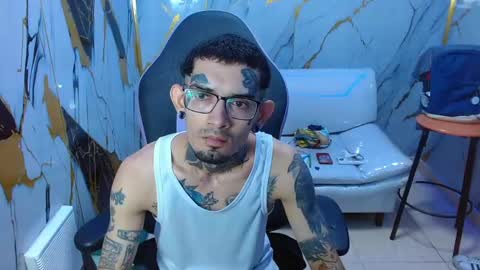Snapshot of boy_tatto77 chatting on 05/09/26, 11:26 boy_tatto77 online show from 05/09/26, 11:26