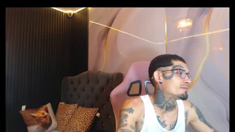 Snapshot of boy_tatto77 chatting on 05/19/26, 11:22 boy_tatto77 online show from 05/19/26, 11:22