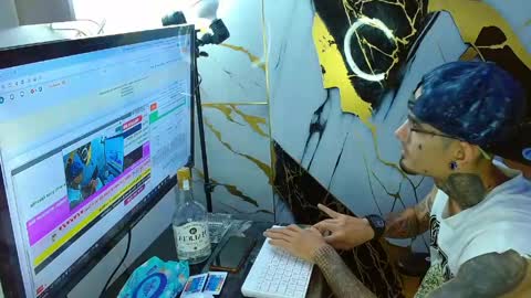 Snapshot of boy_tatto77 chatting on 06/03/26, 11:35 boy_tatto77 online show from 06/03/26, 11:35