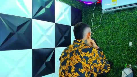 boy_tatto777 online show from 09/16/25, 02:18