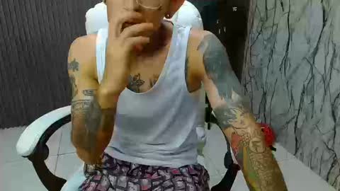 boy_tatto777 online show from 09/20/25, 03:57