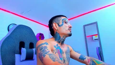 boy_tatto777 online show from 09/25/25, 04:54
