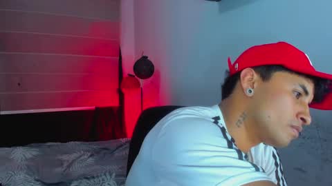 Snapshot of boylatin_777 chatting on 01/03/25, 05:50 miguel online show from 01/03/25, 05:50