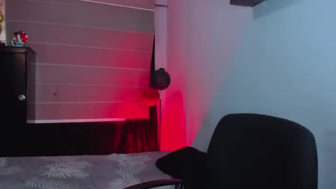 Snapshot of boylatin_777 chatting on 01/05/25, 02:52 miguel online show from 01/05/25, 02:52