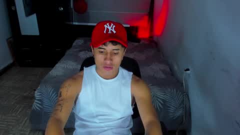 Snapshot of boylatin_777 chatting on 01/08/25, 04:34 miguel online show from 01/08/25, 04:34