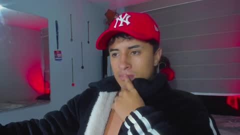 Snapshot of boylatin_777 chatting on 01/10/25, 07:14 miguel online show from 01/10/25, 07:14