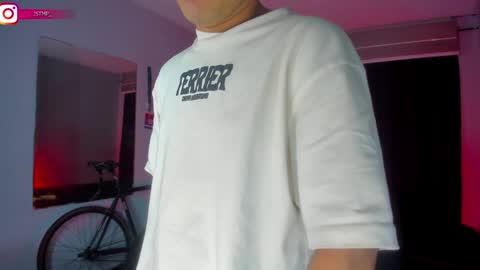 Snapshot of boylatin_777 chatting on 02/08/25, 06:01 miguel online show from 02/08/25, 06:01