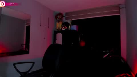 Snapshot of boylatin_777 chatting on 02/18/25, 02:16 miguel online show from 02/18/25, 02:16