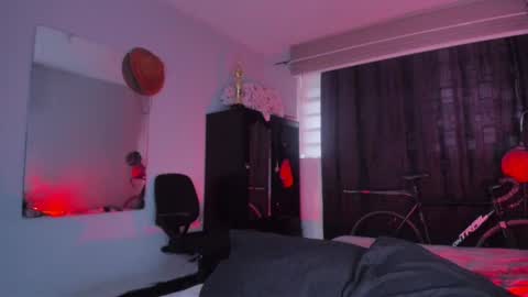 Snapshot of boylatin_777 chatting on 02/27/25, 09:47 miguel online show from 02/27/25, 09:47