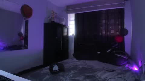 Snapshot of boylatin_777 chatting on 02/28/25, 08:28 miguel online show from 02/28/25, 08:28