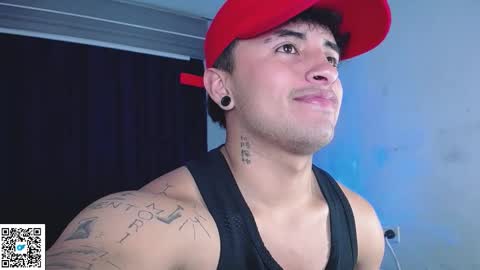 Snapshot of boylatin_777 chatting on 09/25/25, 03:32 miguel online show from 09/25/25, 03:32