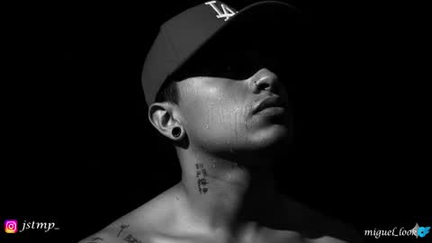 Snapshot of boylatin_777 chatting on 10/04/25, 11:52 miguel online show from 10/04/25, 11:52