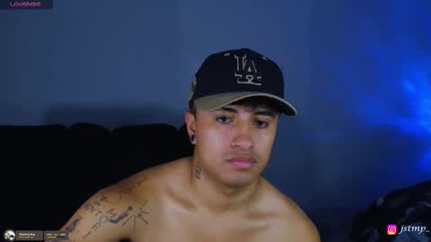 Snapshot of boylatin_777 chatting on 11/05/25, 02:17 miguel online show from 11/05/25, 02:17