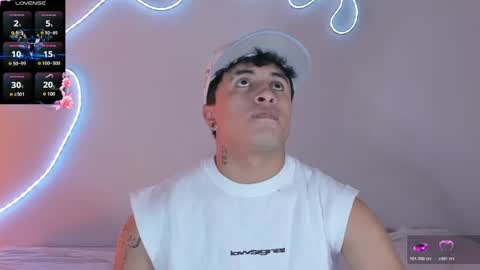 Snapshot of boylatin_777 chatting on 05/31/26, 06:10 miguel online show from 05/31/26, 06:10