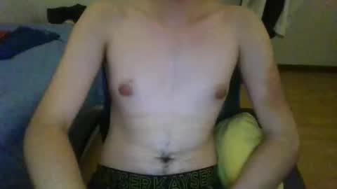 Snapshot of boylovesbears2 chatting on 12/28/24, 02:54 boylovesbears2 online show from 12/28/24, 02:54