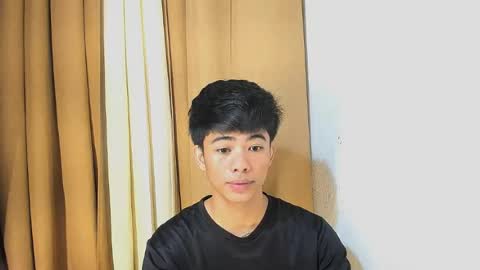 Snapshot of boynextdoor4ux chatting on 07/04/26, 09:21 HI IM JAMES DONT FORGET GIVE ME THUMBS UP AND JOIN TO MY FANCLUB online show from 07/04/26, 09:21