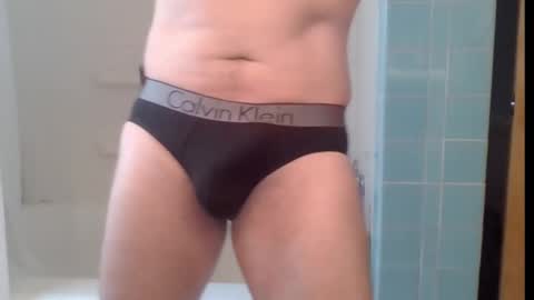 Snapshot of boynextdoor720 chatting on 10/09/25, 05:22 BoyNextDoor online show from 10/09/25, 05:22