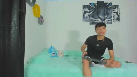 Snapshot of boys4hot_777 chatting on 03/04/25, 03:37 boys4hot_777 online show from 03/04/25, 03:37