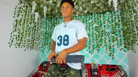 Snapshot of boys4hot_777 chatting on 03/11/25, 10:42 boys4hot_777 online show from 03/11/25, 10:42