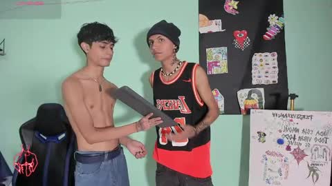 boys4hot_777 online show from 05/11/26, 07:11