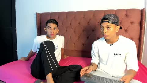 ALEX - TAYLER  -MIKE online show from 10/04/25, 01:20