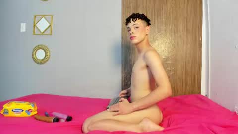Snapshot of boys_hotparty chatting on 07/04/26, 06:47 ALEX - TAYLER -MIKE online show from 07/04/26, 06:47