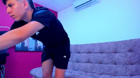 Snapshot of boys_wallen chatting on 03/02/26, 04:36 Manuel Brayan Steven online show from 03/02/26, 04:36