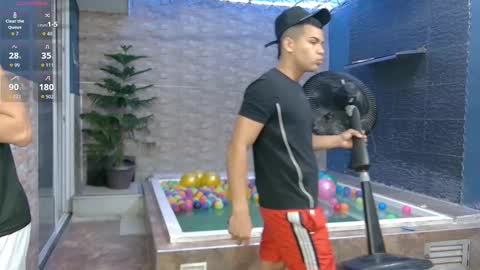 Angelo Mark Fernando Taylor online show from 10/23/25, 11:31